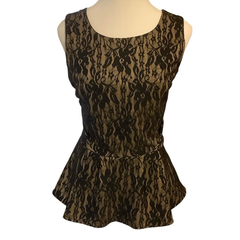 ADIVA BLACK FLORAL LACE PEPLUM SLEEVELESS TOP/Size M